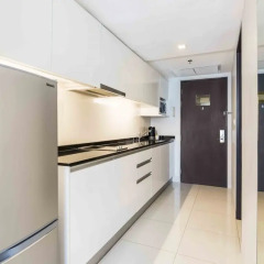 Отель Maitria Sukhumvit 18 Bangkok – A Chatrium Collection 4* Студия Делюкс фото 10