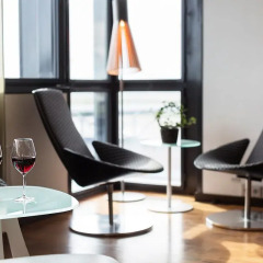 Отель Hilton Helsinki Airport гостиничный бар