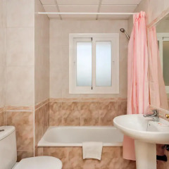 Отель Apartamentos Stella Maris Испания, Фуэнхирола - 1 отзыв об отеле, цены и фото номеров - забронировать отель Apartamentos Stella Maris онлайн ванная