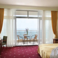 Гостиница Море 4* Номер Комфорт с двуспальной кроватью