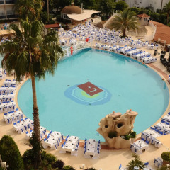 Corolla Hotel бассейн