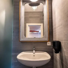 Train Hostel Стандартный семейный номер с различными типами кроватей фото 6