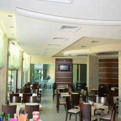 L&B Hotel гостиничный бар