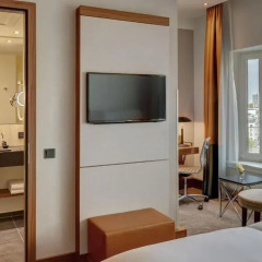 Отель Reichshof Hamburg, Curio Collection by Hilton 4* Номер Medium с различными типами кроватей фото 2