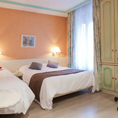 Super Hotel комната для гостей