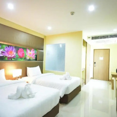 Отель Siam Golden Place Suvarnabhumi 4* Улучшенный номер с различными типами кроватей фото 2