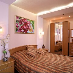 Hotel May комната для гостей