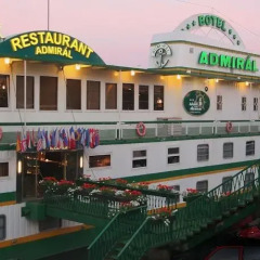 Отель Admiral Botel вид на фасад фото 2