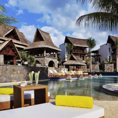 Отель Angsana Balaclava Mauritius бассейн
