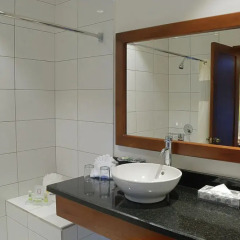 Отель Country Inn & Suites by Radisson, San Jose Aeropuerto, Costa Rica ванная