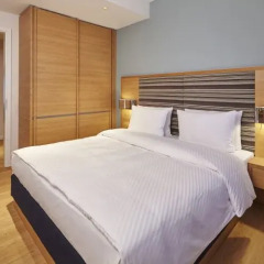 Отель Hyatt House Dusseldorf Andreas Quarter Люкс с различными типами кроватей