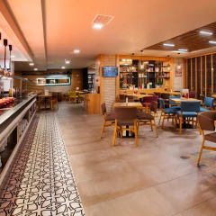 Отель Holiday Inn Istanbul - Kadikoy гостиничный бар