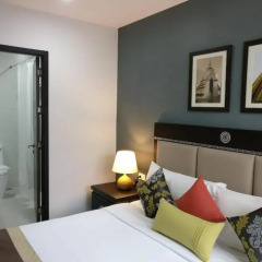 Отель Mac Boutique Suites Sukhumvit Soi 7 4* Люкс Royal фото 9