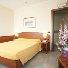Отель Sempione - 2445 - Milan - Hld 34454 комната для гостей фото 12