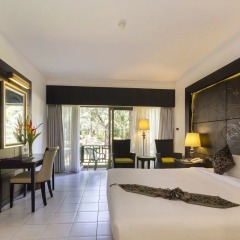 Отель Amora Beach Resort Phuket комната для гостей фото 4