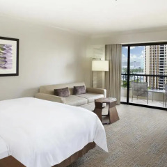 Отель Hilton Hawaiian Village Waikiki Beach Resort 4* Стандартный номер с двуспальной кроватью фото 5