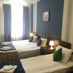 Concert Hotel 3* Улучшенный семейный номер с двуспальной кроватью фото 2
