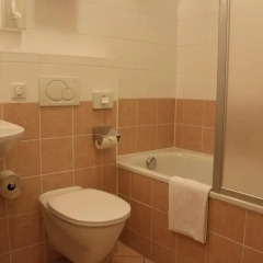 Отель Suite Hotel 900 m zur Oper Австрия, Вена - 1 отзыв об отеле, цены и фото номеров - забронировать отель Suite Hotel 900 m zur Oper онлайн ванная фото 2