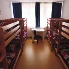 a&t Holiday Hostel Кровать в общем номере с двухъярусной кроватью фото 4