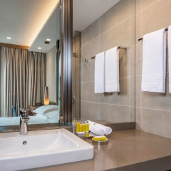 Sheraton Metechi Palace Hotel ванная