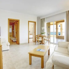 Отель Grupotel Santa Eulària & Spa - Adults Only комната для гостей фото 4