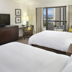 Отель Hilton Hawaiian Village Waikiki Beach Resort 4* Стандартный номер с 2 отдельными кроватями фото 5