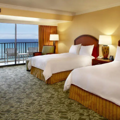 Отель Hilton Hawaiian Village Waikiki Beach Resort 4* Стандартный номер с 2 отдельными кроватями фото 10