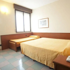 Отель Sempione - 2445 - Milan - Hld 34454 комната для гостей фото 11
