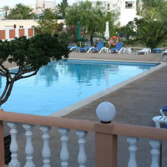 Отель Aparthotel Flats Friends Tropicana бассейн