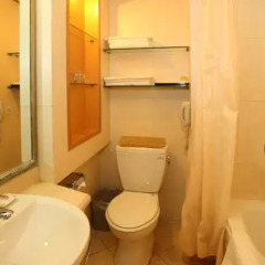 Отель Beijing Ping An Fu Hotel Китай, Пекин - отзывы, цены и фото номеров - забронировать отель Beijing Ping An Fu Hotel онлайн ванная фото 3
