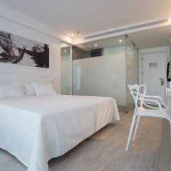 Отель Els Pins Resort & Spa 4* Номер Делюкс с различными типами кроватей фото 5
