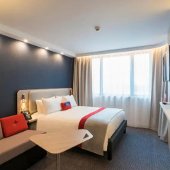 Отель Holiday Inn Express Paris - CDG Airport 3* Улучшенный номер с различными типами кроватей