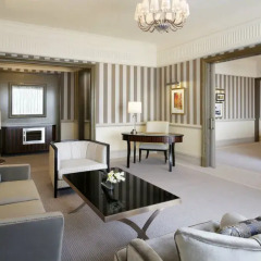 Отель Habtoor Palace, LXR Hotels & Resorts интерьер отеля