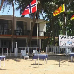 Отель WASANA Beach Hotel & Restaurant Шри-Ланка, Индурува - отзывы, цены и фото номеров - забронировать отель WASANA Beach Hotel & Restaurant онлайн пляж фото 5
