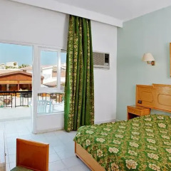 Отель Sand Beach Resort комната для гостей