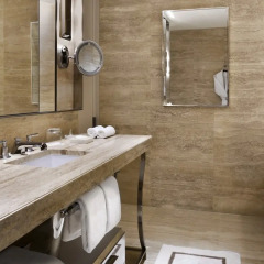Отель The St. Regis Bal Harbour Resort ванная фото 3
