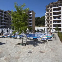 Отель Апарт-отель Bendita Mare Болгария, Золотые пески - отзывы, цены и фото номеров - забронировать отель Апарт-отель Bendita Mare онлайн бассейн фото 2