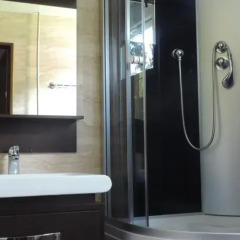 Гостиница Guest House Na Lyzhnom в Красной Поляне отзывы, цены и фото номеров - забронировать гостиницу Guest House Na Lyzhnom онлайн Красная Поляна ванная