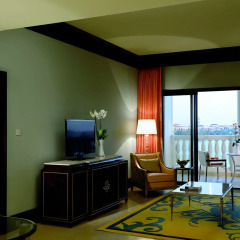 Отель The Ritz-Carlton Abu Dhabi Grand Canal Абу-Даби в номере