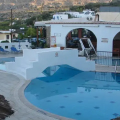 Apostolis Hotel Apartments бассейн фото 2