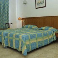 Отель Oriana At The Topaz Буджибба комната для гостей фото 2
