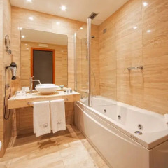 Отель Eurostars Roma Aeterna 4* Улучшенный номер с различными типами кроватей фото 2