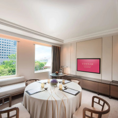 Отель Conrad Centennial Singapore питание