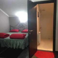 Гостиница Guest House on Beryozovaya 72 в Красной Поляне отзывы, цены и фото номеров - забронировать гостиницу Guest House on Beryozovaya 72 онлайн Красная Поляна комната для гостей фото 2