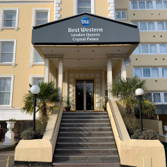 Queens Hotel вид на фасад
