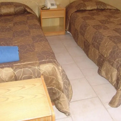 Silver Beach Hotel and Annexe Apartments комната для гостей фото 2