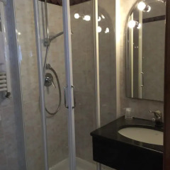 Raeli Hotel Noto ванная