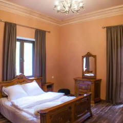 Отель Мини-отель Chateau Gabriel Армения, Ереван - отзывы, цены и фото номеров - забронировать отель Мини-отель Chateau Gabriel онлайн комната для гостей