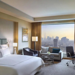 Отель Al Ghurair Rayhaan by Rotana Номер категории Премиум с различными типами кроватей фото 3