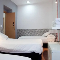 Отель Hostal Nitzs Bcn Барселона комната для гостей фото 6